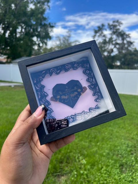 Small Dragonly Insect Frame - Inside Black Lace with Black Heart in Center